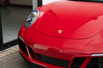 2019 Porsche 911 Carrera 4 GTS