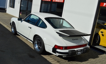 1988 Porsche  Carrera 