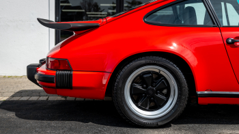 1986 Porsche 911 Carrera 