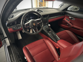 2018 Porsche Carrera 4 GTS Manual