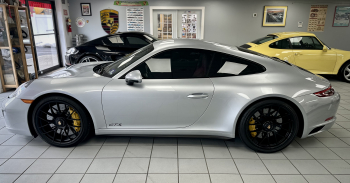 2018 Porsche Carrera 4 GTS Manual