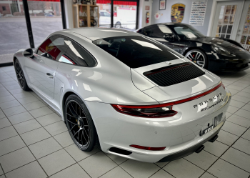 2018 Porsche Carrera 4 GTS Manual