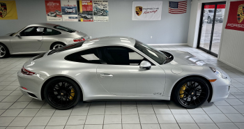 2018 Porsche Carrera 4 GTS Manual