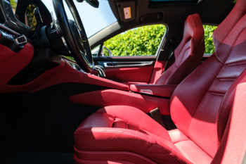 2017 Porsche Panamera 4S ONE OWNER, mint