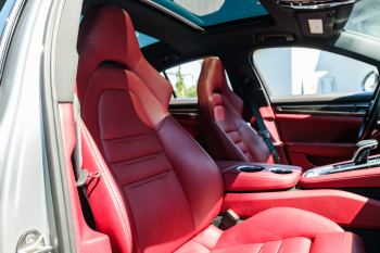 2017 Porsche Panamera 4S ONE OWNER, mint