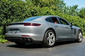 2017 Porsche Panamera 4S ONE OWNER, mint
