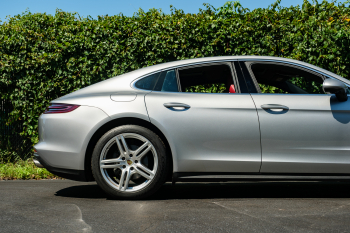 2017 Porsche Panamera 4S ONE OWNER, mint