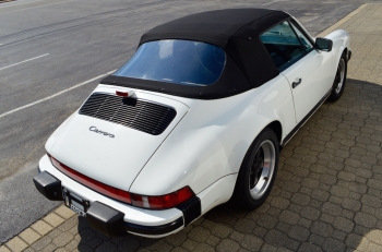 1989 Porsche 911 Carrera  3.2 Cabriolet