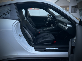 2015 Porsche  GT3   8k miles