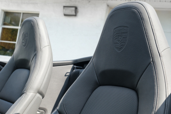 2020 Porsche 911 Carrera Cabriolet