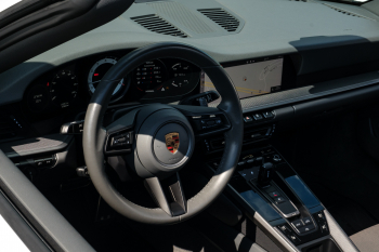 2020 Porsche 911 Carrera Cabriolet