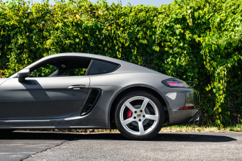 2018 Porsche Cayman S Manual trans