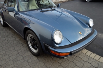 1989 Porsche  911 Carrera 